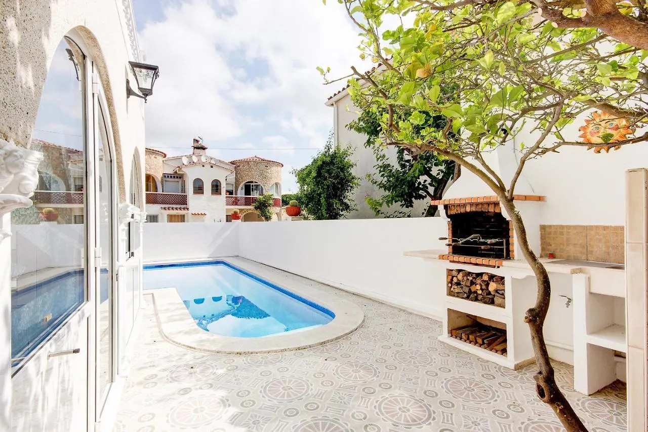 Holiday home Villa Requesens 63 Empuriabrava - Immo Barneda Spain