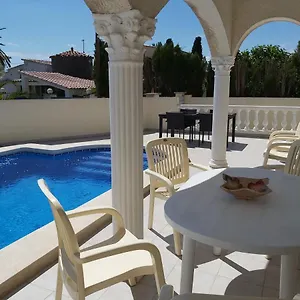 Villa Casa Amb Piscina Privada, Empuriabrava